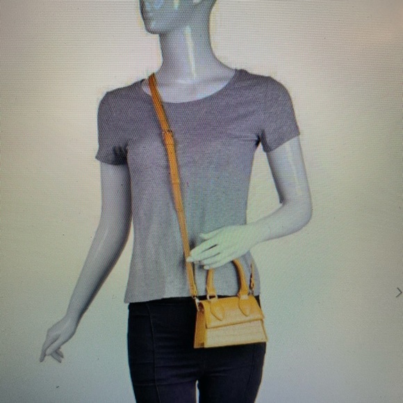 ❤️Mini crossbody bag. 🔴 Ruby  🔴 - Picture 3 of 3